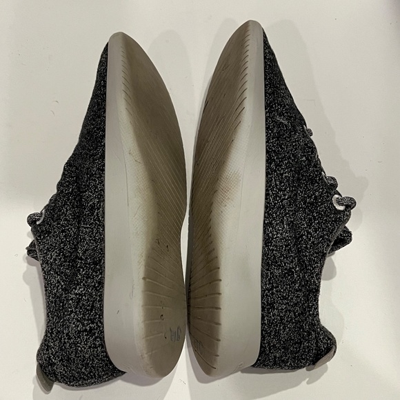 Allbirds The Wool Runners | Women's Size 9 | Grey Color - Picture 9 of 13